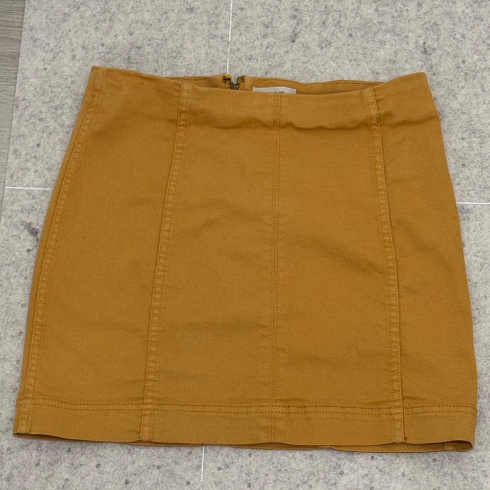 Stylish Tan Skirt (Jolt)